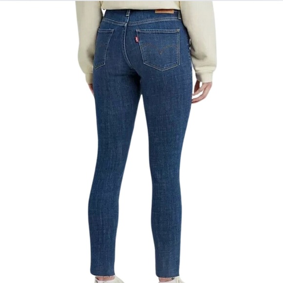 New with Tags Levi's Women's 311 Shaping Skinny Medium Wash Denim Raw Hem Jeans - Picture 2 of 16